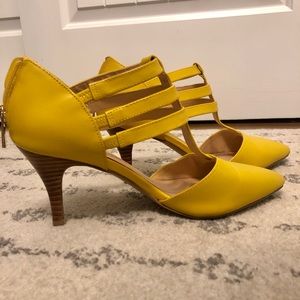 Sole Society Yellow pumps